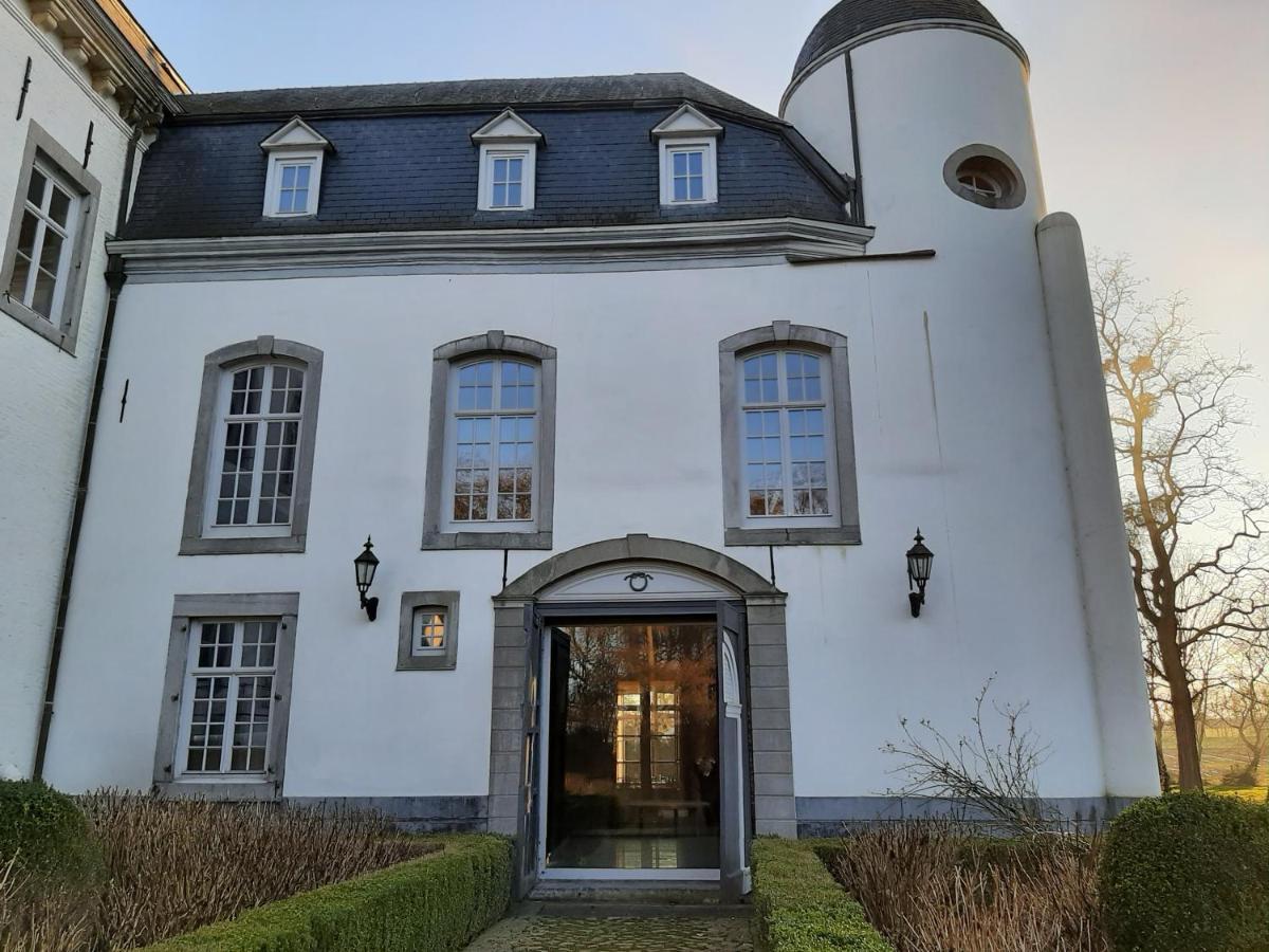 Villa Kasteel Van Gors à Looz Extérieur photo